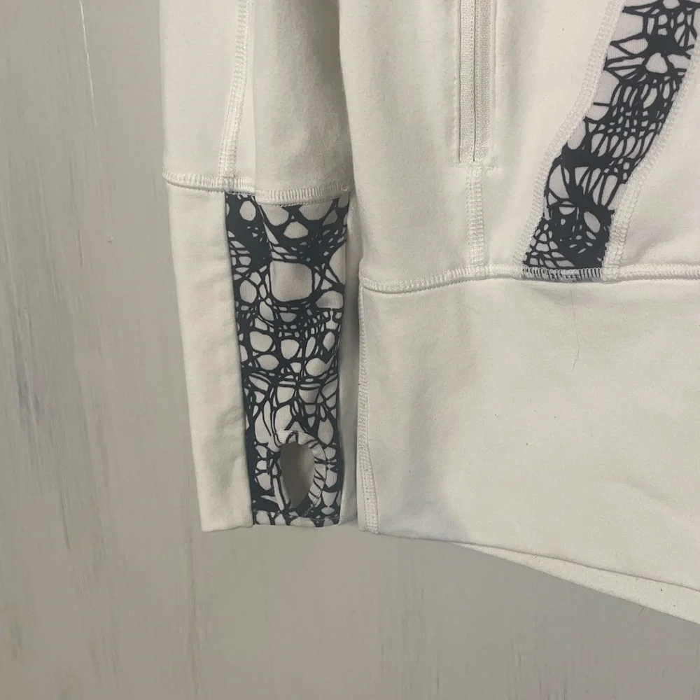 Lululemon Stride Jacket *Brushed in White/White Black Glacier Lace Size 6‎ - Picture 7 of 11